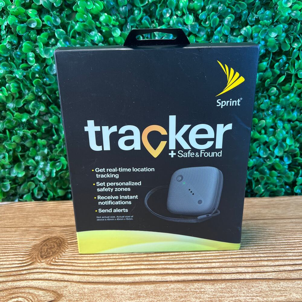NIB Sprint Tracker Safe & Found GPS Tracker Apple Android Kids Bike Pets Luggage